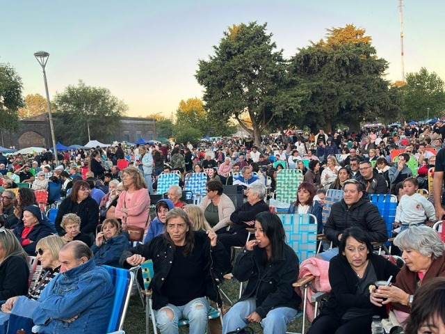 Hijono celebr� su 139� aniversario a pura fiesta